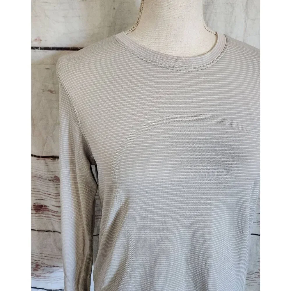 Lululemon Swiftly‎ Relaxed Long Sleeve Hip Length Size 6